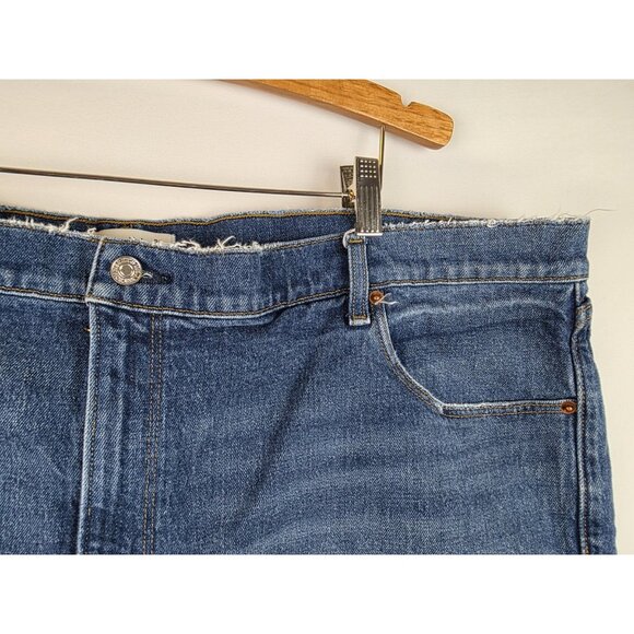 Abercrombie & Fitch Womens Jean Shorts Size 36 / 22 Mom Short High Rise Denim - Picture 3 of 9
